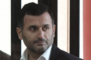 daviT-kirkitaZe-dapatimrebamde-ramdenime-dRiT-adre-mixeil-saakaSvils-Sexvda