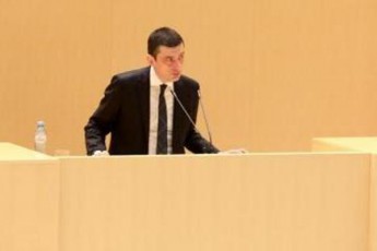 aq-vimyofebiT-mwvave-diskusiisTvis-da-ara-politikuri-cekvebisTvis