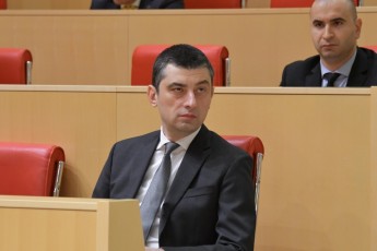 minda-madloba-gadagixadoT-da-imedi-gamovTqva-rom-gveqneba-saSualeba-Sinaarsobrivad-vimsjeloT-Tundac-mwvaved-da-ar-vicekvoT-politikuri-cekvebi-kamerebis-win