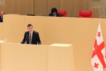 giorgi-gaxaria-garkveulwilad-movaxerxeT-policielebis-xelfasebis-zrda-2018-wels-da-es-procesi-2019-wlisTvisac-gagrZeldeba