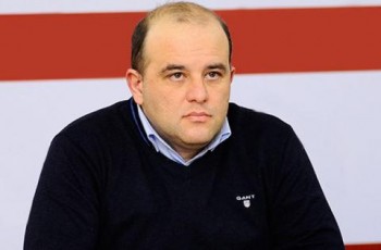 vaxtang-maisaia-rusTavi-2-ukve-agoniaSia-da-ganicdis-finansur-kriziss