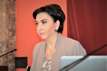 kamaTi-beseliasa-da-deputatebs-Soris