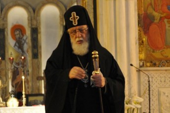 msoflio-daucvelobis-gancdam-swored-imitom-moicva-rom-pirovneba-Tavisi-Tavis-imedad-darCa-da-Semoqmedi-daiviwya