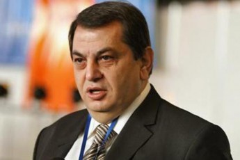 eka-beseliam-amowura-sakuTari-funqcia-ivaniSvilis-karze---daviT-berZeniSvili