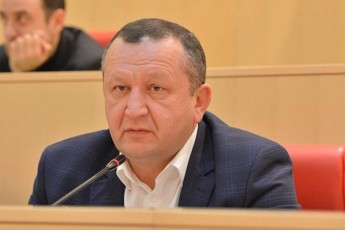 ar-gaiwveven-am-sias-gaiwveven-mdinaraZeebs-da-zardiaSvilebs-parlamentidan