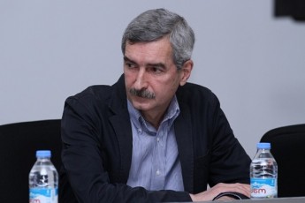 skolis-da-baRis-gareSe-adamianebi-avad-ar-xdebian-es-postsabWoTa-qveynebis-moTxovnaa