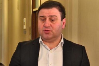 iusticiis-sabWo-da-mosamarTleebi-parlaments-kunTebs-uTamaSeben