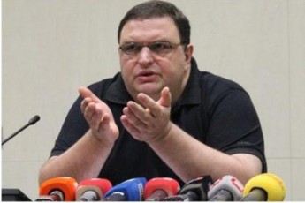 is-mxars-uWers-komkavSirelebis-gunds-norC-biZinelebs-