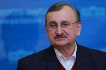 zurabiSvili-prezidentis-postze-Tavis-saqmianobas-daamTavrebs-an-gadadgomiT-an-impiCmentiT