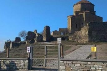 saeklesio-pirebs-samarTlebrivad-monastis-daxurvis-ufleba-aqvT