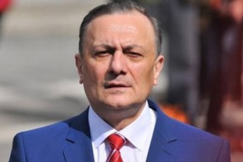 koleqtiuri-kalaZeebi-xarT-ubedurebo-da-sabolood-daRupavT-Tqveni-Tayvaniscemis-obieqts