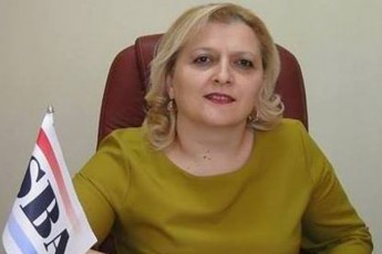 ia-eraZe-vfiqrob-saxelmwifo-da-konstitucia-myari-garantia-imisa-rom-Cveni-danazogi-saimedo-xelSia