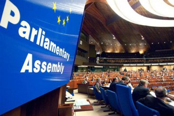jon-houeli---saqarTveloSi-mniSvnelovani-arCevnebi-gaimarTa-da-vxedavT-am-qveynis-demokratiis-ganviTarebas