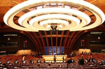 marivon-blondini---salome-zurabiSvilis-arCeva-aris-mniSvnelovani-movlena-romelic-xels-Seuwyobs-saqarTvelos-daaxloebas-evrokavSirTan