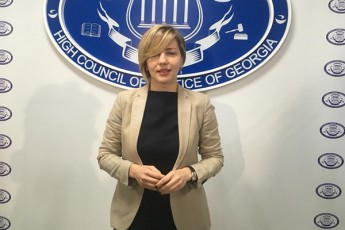 kobaxiZis-saZmakacos-SexvedraSi-ratom-vixdiT-aTasobiT-lars