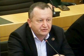daviT-WiWinaZe-orSabaTs-zogier-adamianze-skandaluri-gancxadebis-gakeTebas-gegmavs