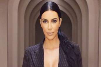 fanebi-SokSi-arian---kim-kardaSians-fsoriazi-aqvs