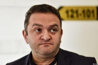 sami-varianti-fofxaZes---ra-uTxra-ivaniSvilma-deputats-partiidan-wasvlaze