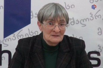 ukrainis-eklesiis-avtokefaliis-sakiTxi--poroSenkom-politikuri-qulebisTvis-gadawyvita