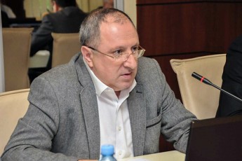 zogierTi-politikosis-da-NGO-ebis-mxridan-grZeldeba-Tavxedi-da-zRvargadasuli-TviTneboba-mosamarTleebis-mimarT