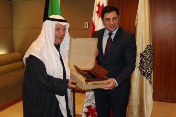 saqarTvelos-parlamentis-delegacia-oficialuri-vizitiT-quveiTis-saxelmwifoSi-imyofeba