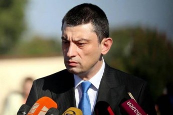 giorgi-gaxarias-gancxadebiT-mamuka-xazaraZesTan-Tibisi-bankis-wilebis-daTmobaze-saubari-ar-hqonia