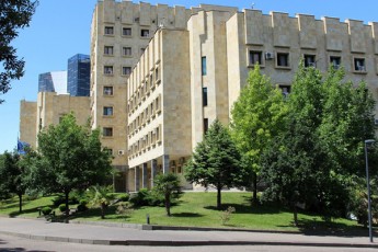 mamuka-xazaraZis-TqmiT-mas-rom-scodnoda-Tanxa-romelic-wereTlis-kompaniisgan-isesxa-misive-bankidan-gatanili-sesxi-iyo-fuls-xels-ar-mokidebda