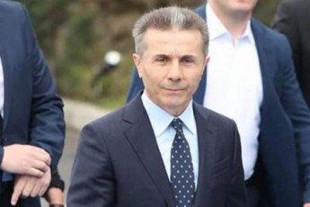 ramdeniT-gaizarda-bolo-erT-TveSi-biZina-ivaniSvilis-qoneba