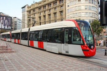 Tbilisi-SesaZloa-rusTavs-miwiszeda-metros-an-tramvais-saSualebiT-daukavSirdes