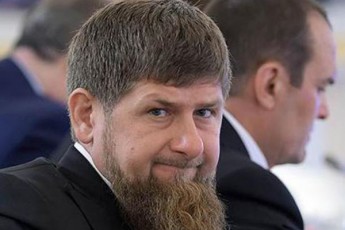 dakarguli-ramzan-kadirovi-da-CeCnebis-masobrivi-dapatimrebebi-moskovSi--ra-daemarTa-CeCneTis-meTaurs