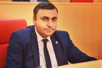 nebismieri-adamiani-Tavisufalia-Tavis-gadawyvetilebaSi