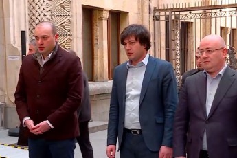 premier-ministrma-saqarTvelos-TavisuflebisTvis-brZolaSi-daRupul-iunkerTa-xsovnas-pativi-miago
