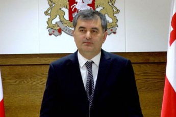 biZina-ivaniSvili-gundis-lideria-Tu-raime-sakiTxia-saintereso-yovelTvis-mzad-varT-konsultaciebisTvis