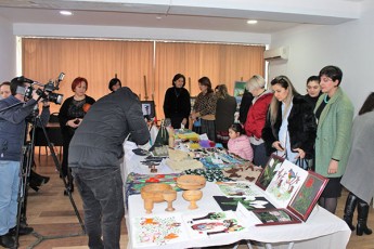 xelvaCauris-kulturis-centrSi-gaimarTa-Sexvedra-municipalitetSi-mcxovreb-rewvis-ostatebTan