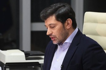 dRes-uamravi-milocva-miviRe-vecdebi-sikeTiT-da-siyvaruliT-gadamexados