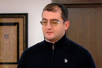 virTxa-iqac-akocebs-baton-biZinis---cotne-gamsaxurdia-daviT-usufaSvilze