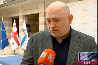 Tu-aris-aseTi-werili-amiT-erovnuli-banki-unda-dainteresdes