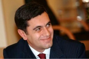 RmerTi-saRamoobiT-televizors-rom-CarTavs-qarTvelebis-tingicobiT-iRebs-gantvirTvas