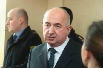 es-imas-niSnavs-rom-ocnebidan-patara-biWebi-midian