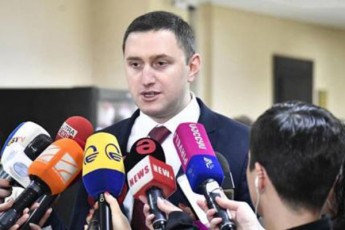 xazaraZem-werili-Suamavlis-meSveobiT-miiRo