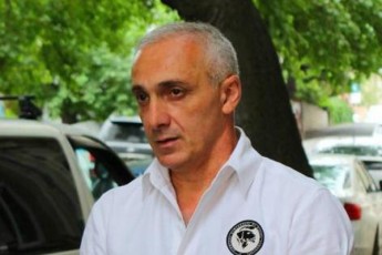momeciT-amerikis-pasporti-da-iseT-masalebs-davdeb-am-mTavrobaze-saakaSvili-monagoni-iqneba
