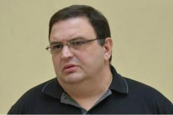 quCaSi-adamianebi-maCereben-da-mekiTxebian-rodis-izamT-rameso