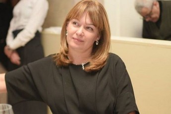 2009-wels-sandra-rulovsma-holandiaSi-saqarTvelos-saxeliT-falosi-gamofina--video
