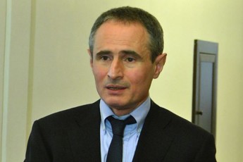 girgvlianis-saqmeSi-saakaSvilisa-da-merabiSvilis-danaSauls-vxedav-Tumca-nacionalebis-yrilobaze-daswreba-uxerxulobas-ar-miqmnis