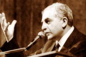 biZina-ivaniSvili-zviad-gamsaxurdias-80-wlisTavs-exmaureba