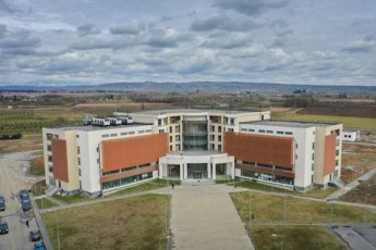 ruxis-klinika-sul-erT-kilometrSia-afxazeTTan-da-es-aris-SesaniSnavi-SesaZlebloba-afxazi-Zmebisa-da-debisTvis