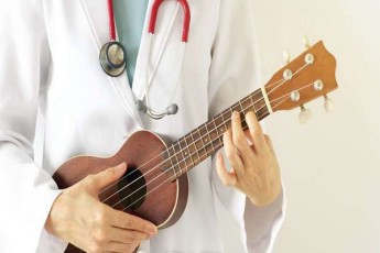 musikis-mosmena-SesaZloa-tkivils-ayuCebdes-da-anTebas-amcirebdes