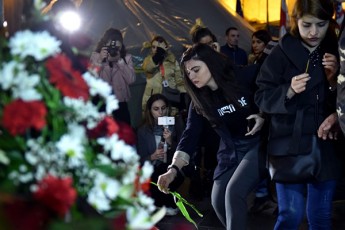madloba-TavisuflebisTvis---9-aprils-daRupulTa-xsovnas-qarTuli-ocnebis--axalgazrdulma-organizaciam-pativi-miago