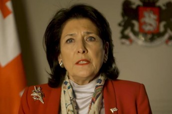 prezidentis-gamoxmaureba-9-aprils-momxdar-incidentebsa-da-xarvezebze