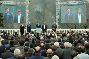 politikuri-gaerTianeba-qarTuli-ocneba---demokratiuli-saqarTvelos-xulos-merobis-kandidatis-vaxtng-beriZis-gamosvla